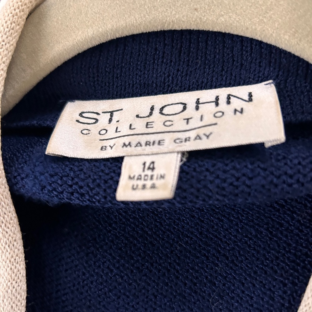 St.John Jacket - Picture 4 of 5